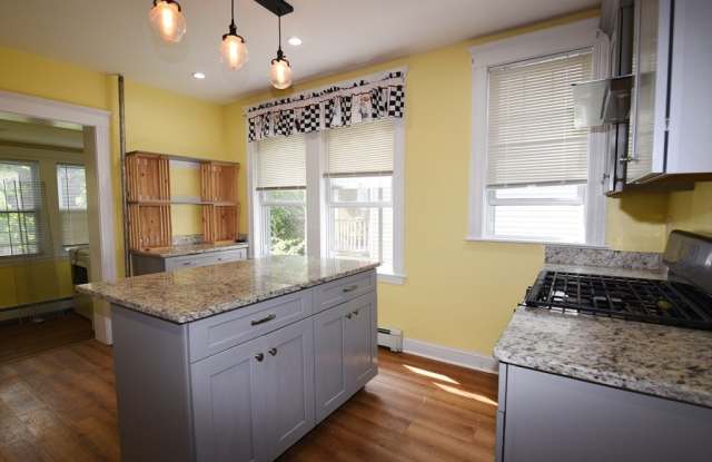 218 Wachusett St photos photos