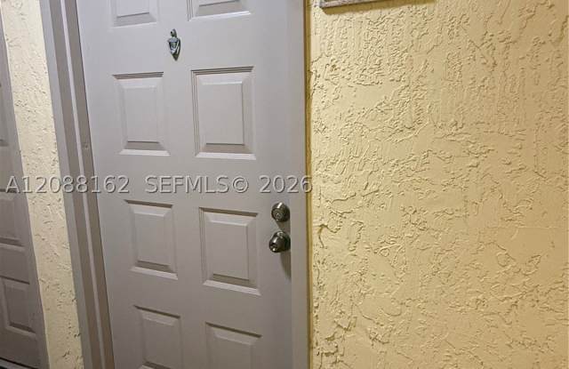 8363 Lake Dr Gallery 3
