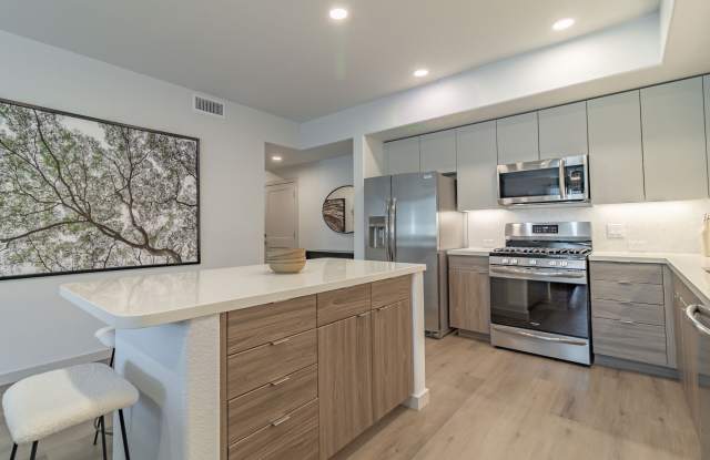 SoCo Apartments Gallery 3