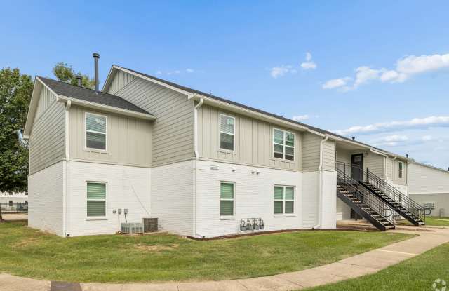 1126 West Cato Springs Road - 2 Gallery 2