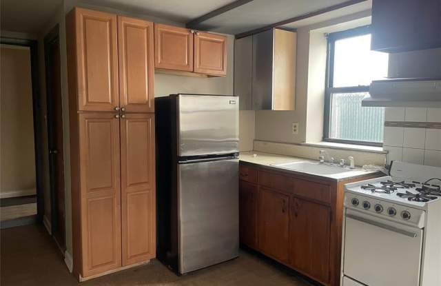 232-230 Anderson Avenue 1A photos photos