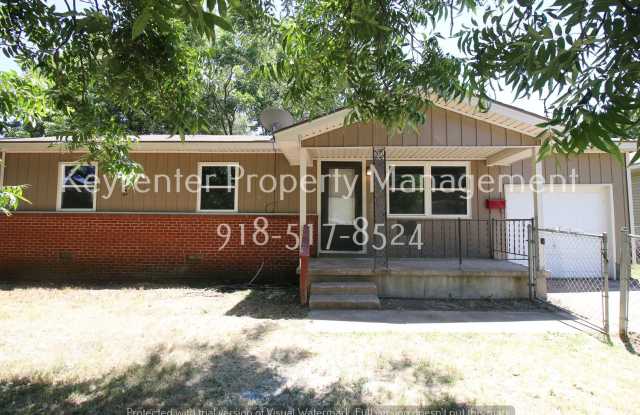 3 Bedroom 1 Bathroom with Attached Garage and Fenced in Yard, Available 8/15! photos photos