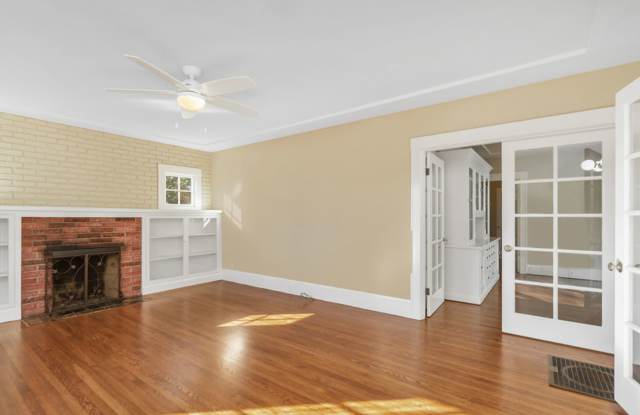 3312 Fernside Blvd - 2++ bedroom | 1.5 bath | Single family home Gallery 3