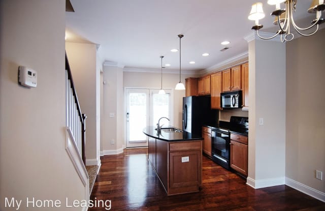 335 Hurston Circle - 335 Hurston Circle, Charlotte, NC 28208