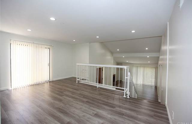 28209 Ridgepoint Court Gallery 4