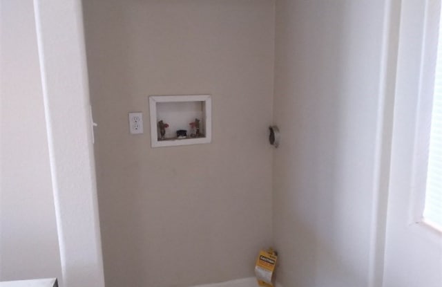 15422 S. Vermont Avenue Gallery 4