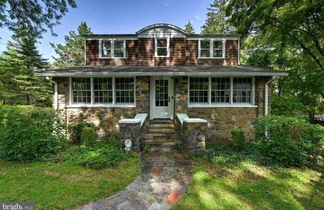 353 CHERRY HILL Road Gallery 1