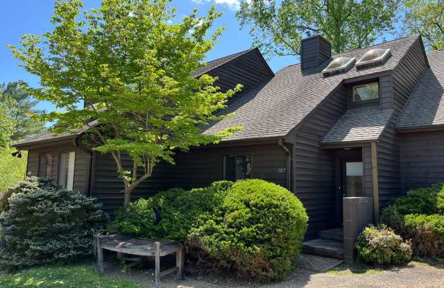 2BD/2BA Townhouse - Stonefield Alb. High School photos photos 2BD/2BA Townhouse - Stonefield Alb. High School photos photos