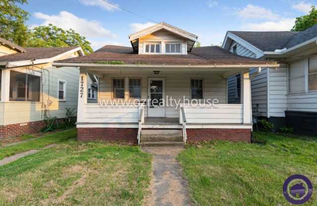 1727 Berkshire PL photos photos