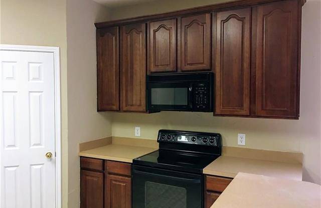 2417 Champlain Way Gallery 2