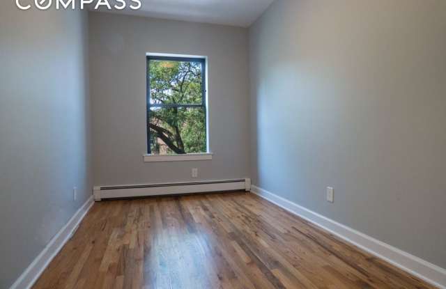 572 Myrtle Avenue Gallery 2