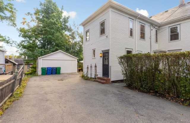 984 Chestnut Gallery 4
