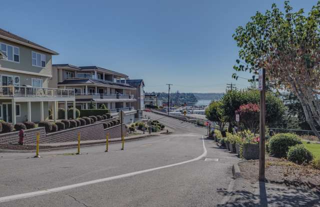 Cozy 1 Bed Condo Near Des Moines Marina, In-Unit Laundry Gallery 4