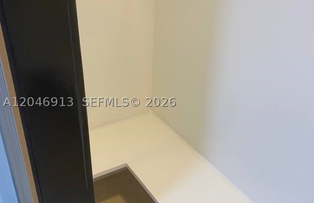 1212 NW 11th Ct Gallery 3