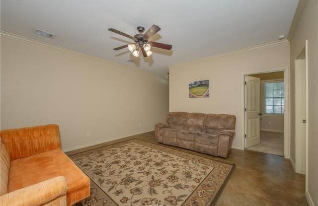 4311 Commando Trail Gallery 3