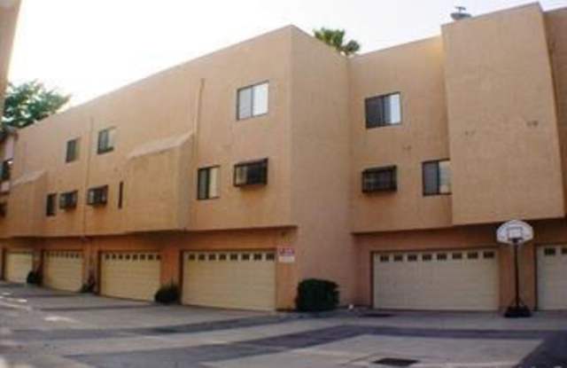 6230 Rosemead Boulevard Gallery 4