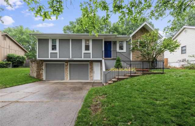 7604 Northwest 76 Way - 7604 Northwest 76 Way, Kansas City, MO 64152