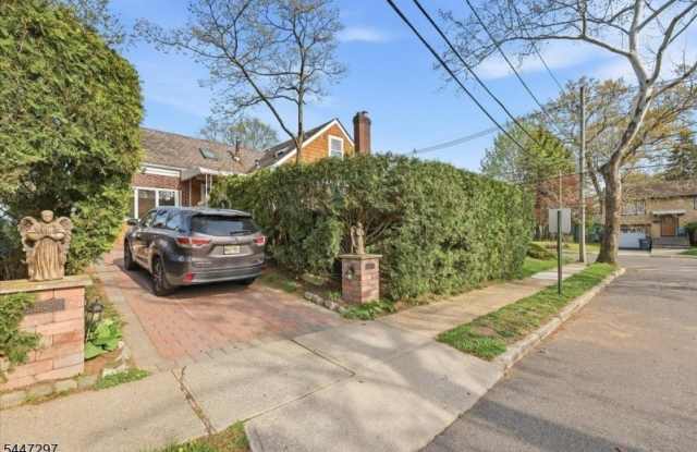 409 Tryon Ave Gallery 3