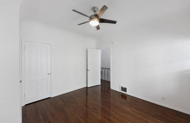 9906 Robbins Dr Gallery 2