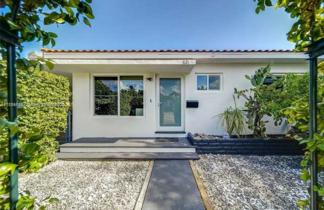 821 84th St photos photos