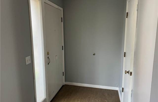 2341 Monroe Avenue Gallery 2