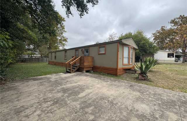 260 Elm Drive - 260 Elm Drive, McQueeney, TX 78123