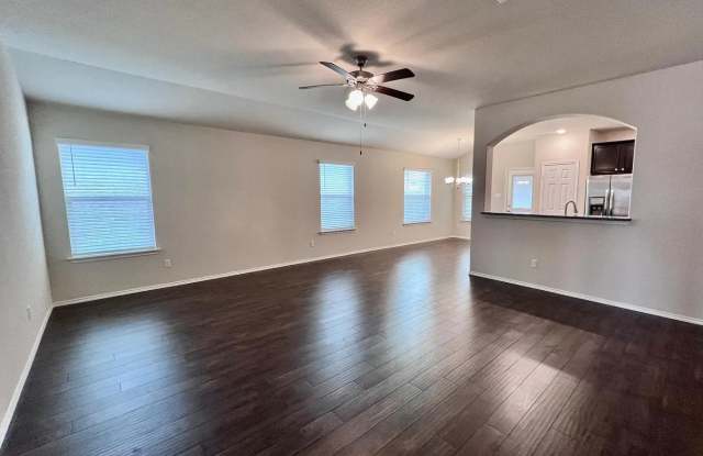 Elegant Temple Home with Modern Finishes & Spacious Living Gallery 4