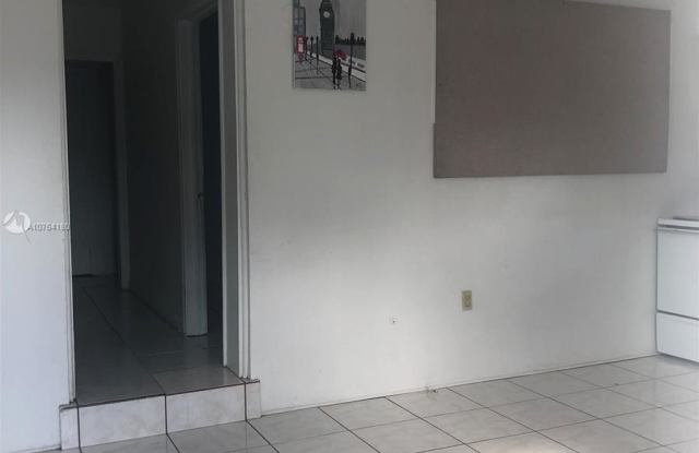 824 S 20th Ave Gallery 2