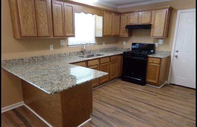 6455 Lilac Drive Gallery 4
