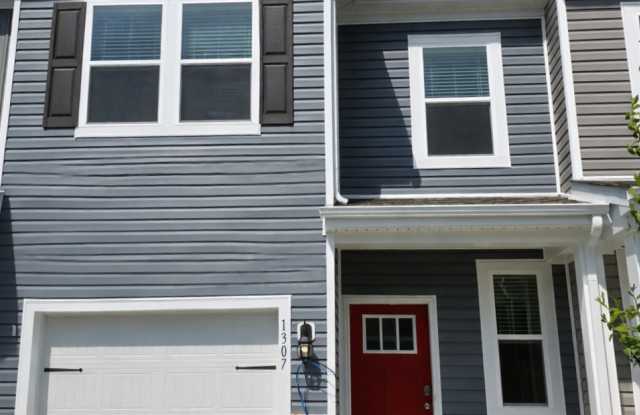 1307 Sugarplum Ln photos photos