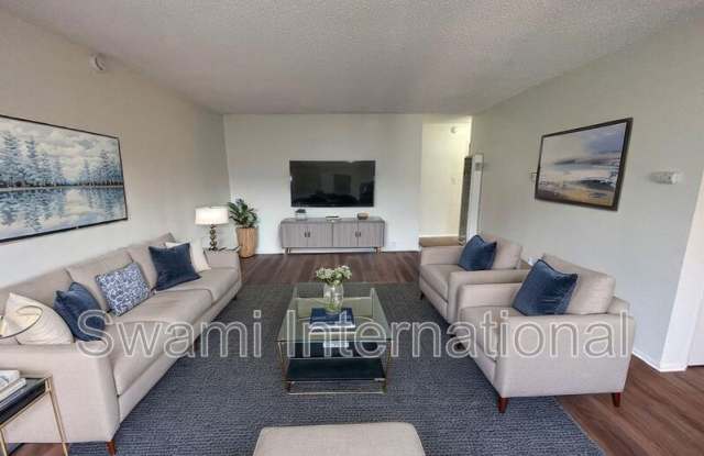 1303 West 107th St. photos photos