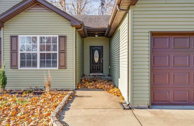 Pet Friendly Three Bedroom! Gallery 4