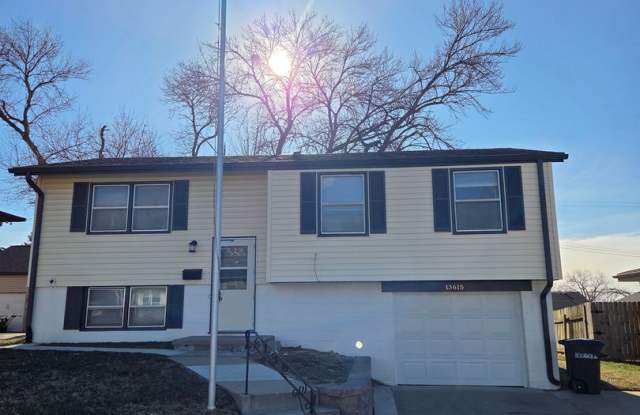 4/2/1 Newly remodeled with fenced in backyard!!! photos photos