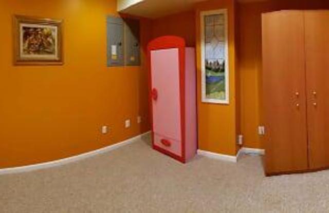 1305 S DAHLIA COURT Gallery 4