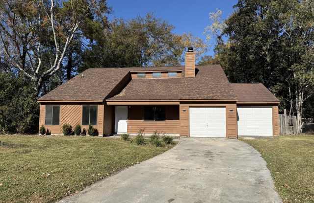 315 Cherokee Drive - 315 Cherokee Drive, Sangaree, SC 29486