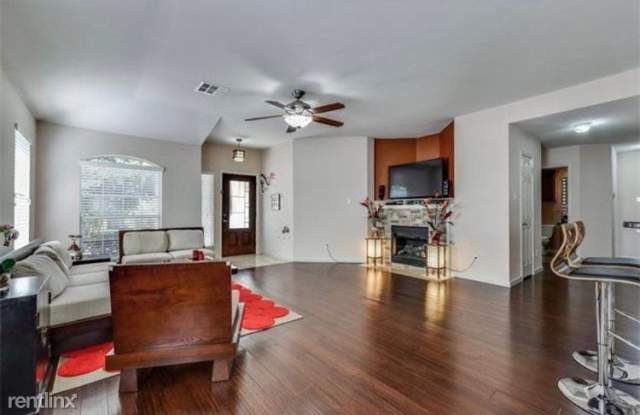 1500 Sweet Leaf Lane Gallery 4