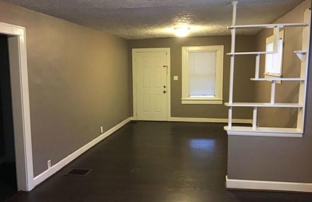 1025 North Tibbs Avenue Gallery 3