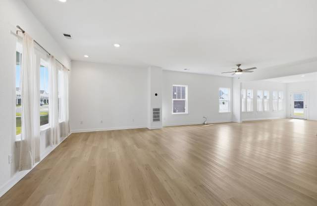 208 Ryker Road E Gallery 4