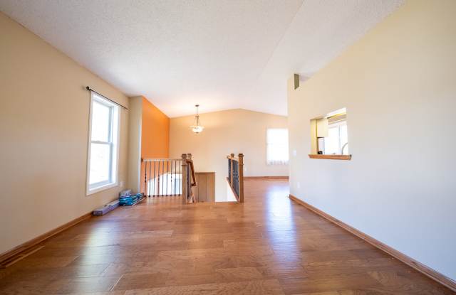 16211 Flagstaff Ct. S. Gallery 4