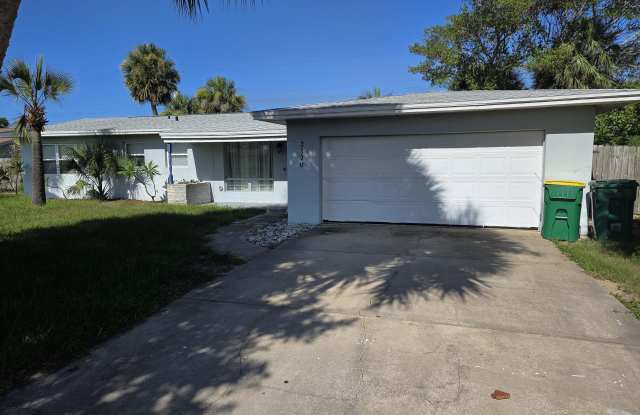 2320 Shell Avenue photos photos