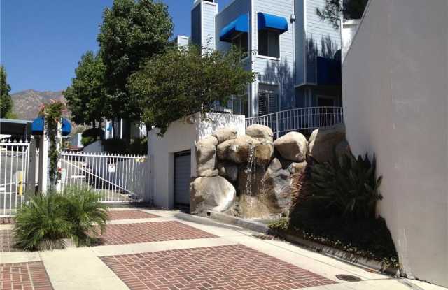 3075 Foothill Boulevard - 3075 Foothill Boulevard, La Crescenta-Montrose, CA 91214