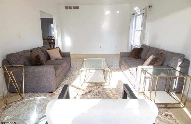 13 Cottage Way Gallery 4