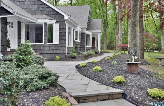 3-5 Red Rock Trail photos photos