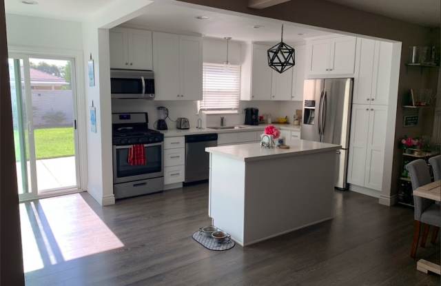 5836 Candlewood St Gallery 4