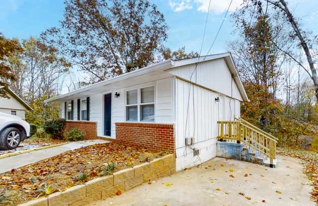 1029 Jordan Drive - Whole House - 1029 Jordan Drive, Gainesville, GA 30501 1029 Jordan Drive - Whole House - 1029 Jordan Drive, Gainesville, GA 30501