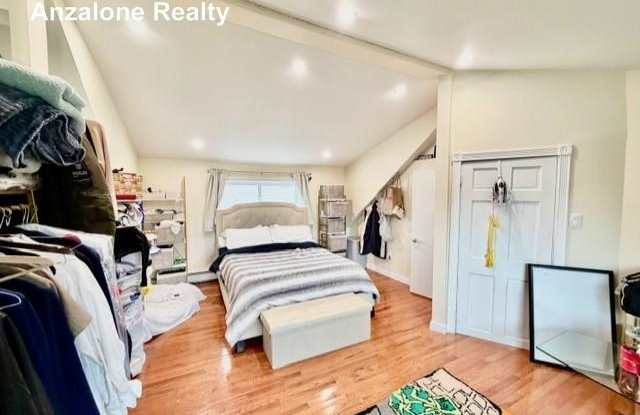 14 Amity Gallery 2