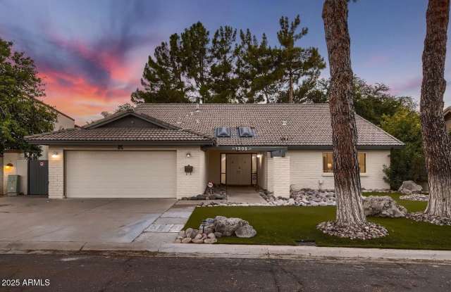 1305 E STEAMBOAT BEND Drive - 1305 East Steamboat Bend Drive, Tempe, AZ 85283