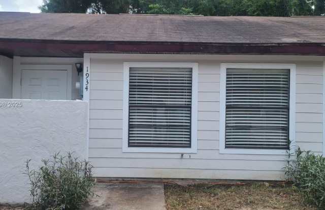 1934 SW 69th Dr - 1934 Southwest 69th Drive, Alachua County, FL 32607 1934 SW 69th Dr - 1934 Southwest 69th Drive, Alachua County, FL 32607