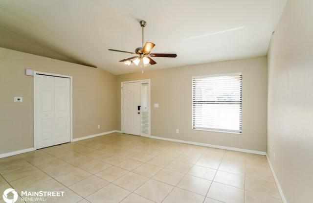 3030 Southwest 14th Court Gallery 4