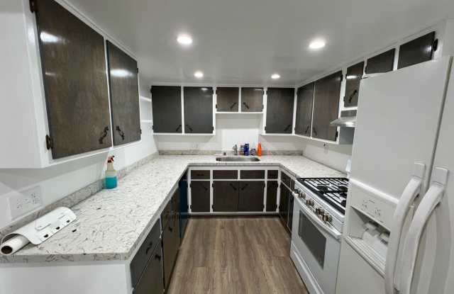 16031 Folger Ave. Gallery 4